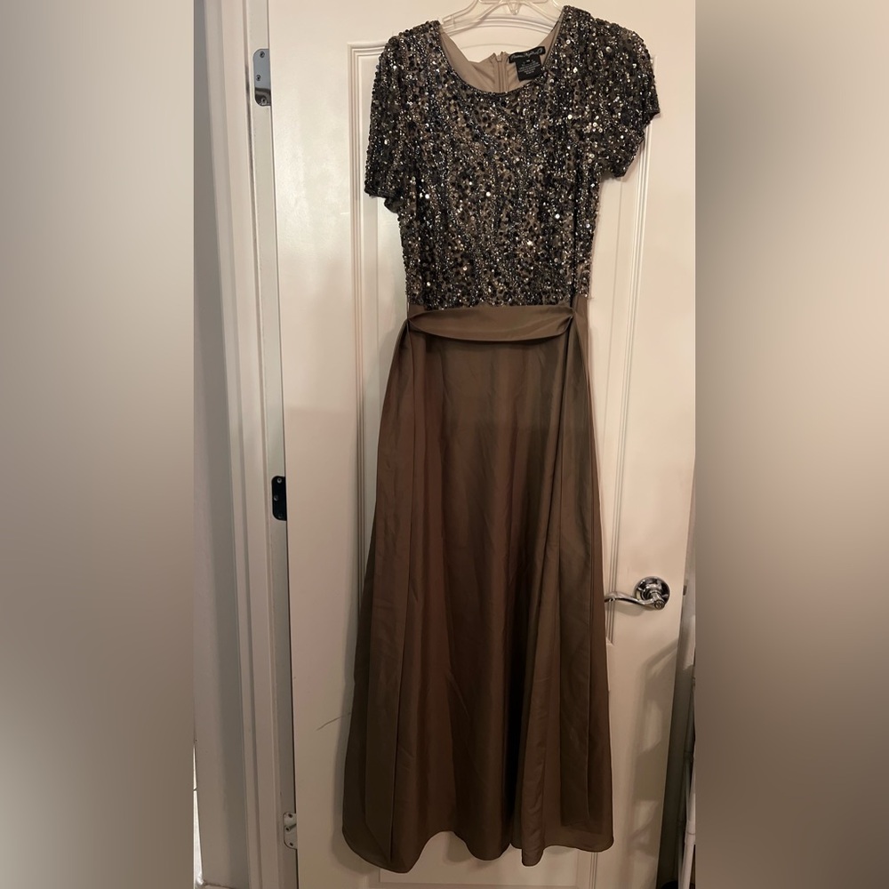 Pisarro Nights Beaded Gown / Dress